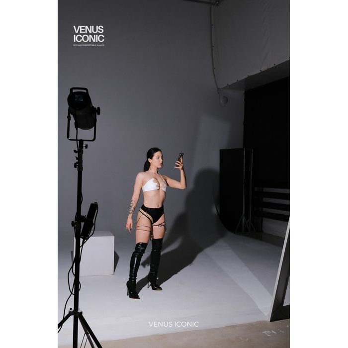 Шорти танцювальні Venus Iconic LIORA високі, еластичні з зав’язками