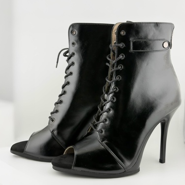 Хілси leather з язичком та литою підошвою, професійне взуття для сучасних танців з відкритим носком та шнурівкою. Ботильйони для High heels (хай хілс), Чорний 11 см, еко шкіра