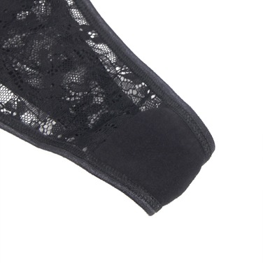 Мереживні стрінги Star Night з декором стразами Love ,чорні, S