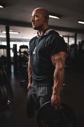 Безрукавка Nebbia NO LIMITS Rag Top with a Hoodie Black 175