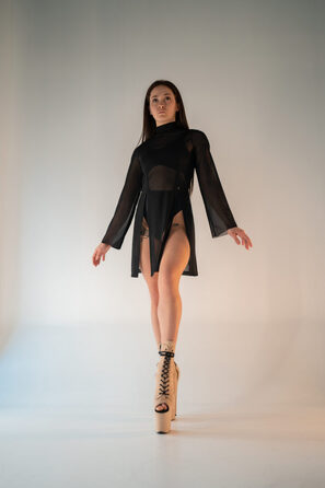 Плаття з сіточки для полденс