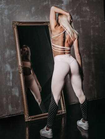 Топ Nebbia 'NS' FITNESS BRA 647 Salmon