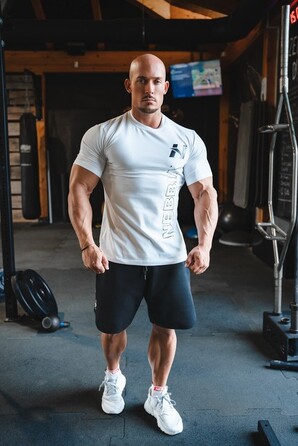 ФУТБОЛКА VERTICAL LOGO NEBBIA T-SHIRT WHITE 293