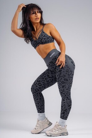 Топ Nebbia Medium Support Leopard Sports Bra PRIMAL Black Leopard 854