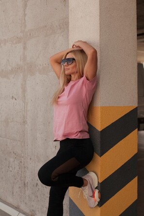 ФУТБОЛКА INVISIBLE LOGO NEBBIA T-SHIRT 602 Rose Roze