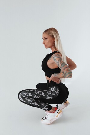 ТОП BLACK TOP WITH COLLAR AND ZIPPER